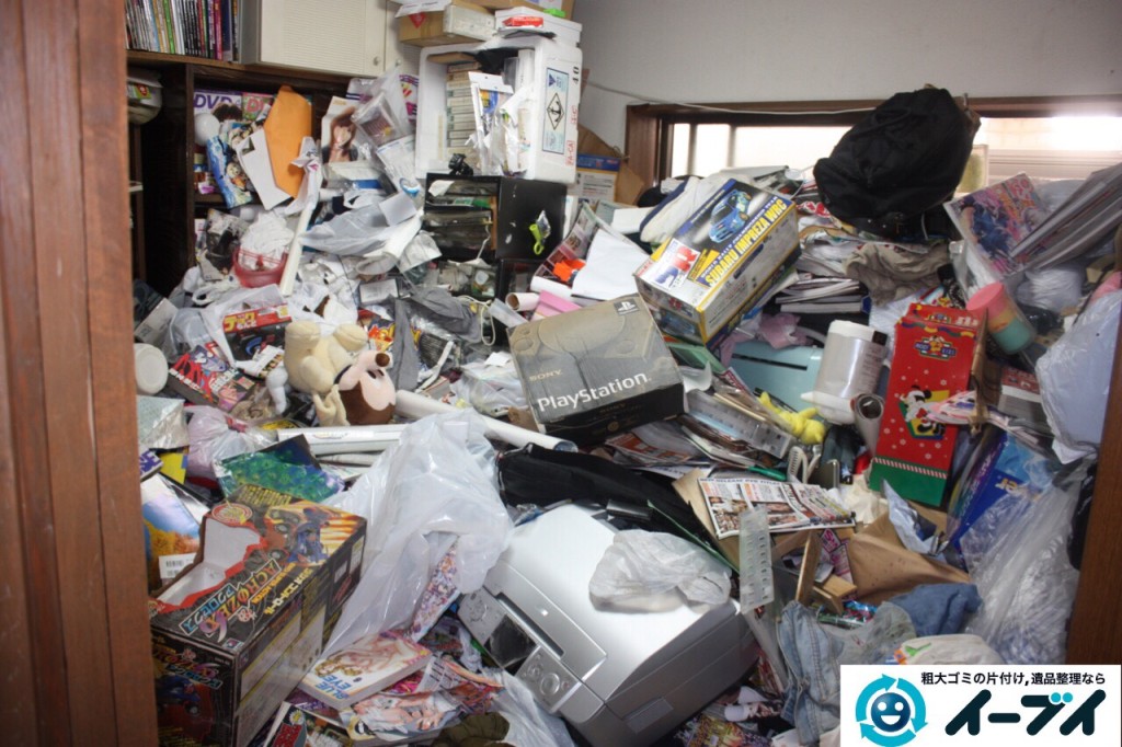 9月13日　大阪市阿倍野区で天井までゴミが積もった汚部屋のゴミ屋敷を片付けました。写真3