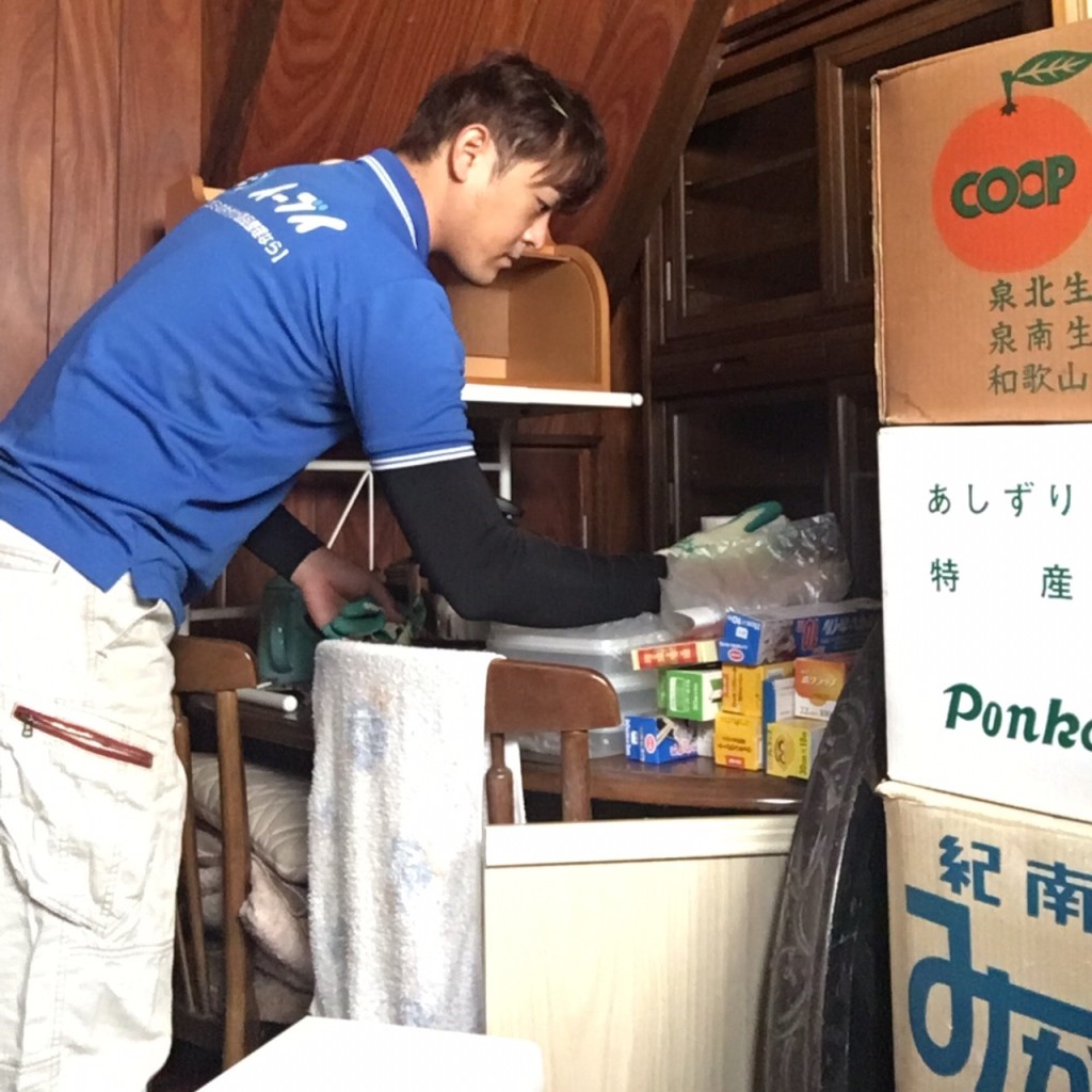 11月29日　大阪府大阪市西淀川区で遺品整理に伴う食器棚の家具や粗大ゴミの片付け処分をしました。写真6