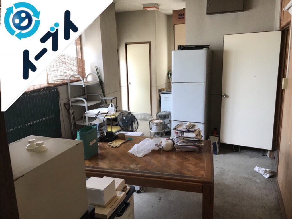 2018年8月11日大阪府大阪市中央区で店舗のローテーブルや黒板など細かな粗大ゴミの不用品回収をしました。写真2