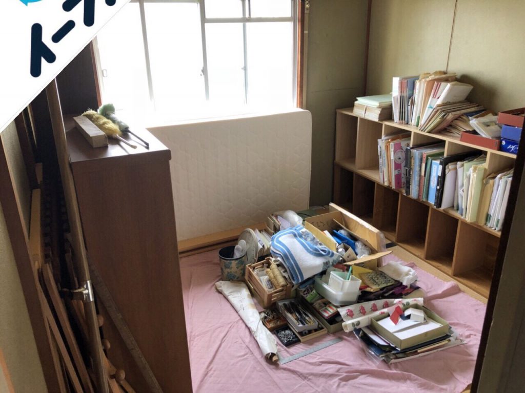 2018年9月18日大阪府島本町で鏡台やタンスの大型ゴミや絨毯などの不用品回収作業。写真4