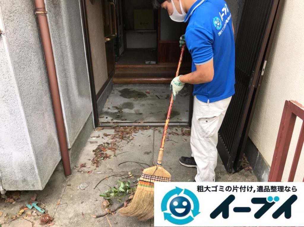 2018年11月6日大阪府東大阪市で放置していたお庭の不用品の回収や片付けのご依頼。写真1