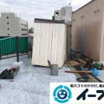 大阪府大阪市中央区のビルの屋上で台風の被害で壊れた物置を解体して回収しました。