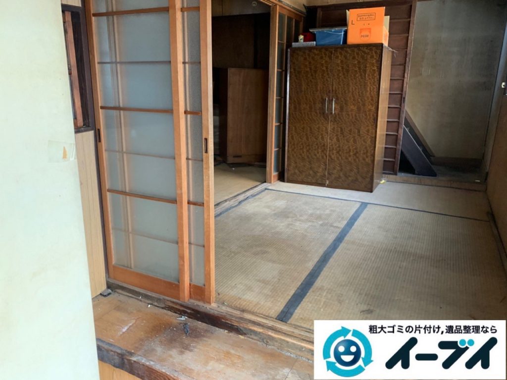 2019年５月12日大阪府能勢町で不用品が溜まった玄関の片付け作業。 写真4