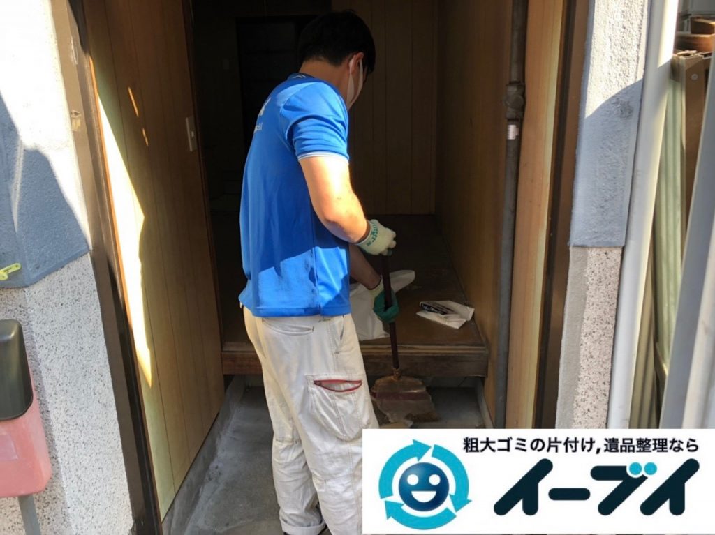 2019年6月24日大阪府大阪市城東区で玄関の不用品回収。写真1