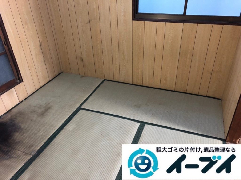 2019年6月4日大阪府岸和田市でベッドの大型家具、衣類やバッグの生活用品などの不用品回収。写真1