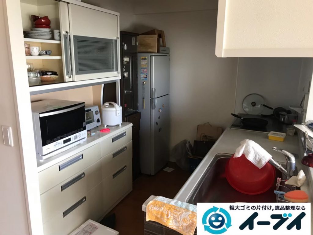 2019年9月13日大阪府大阪市西区で食器棚や冷蔵庫の大型家具や大型家電の粗大ゴミ処分。写真3