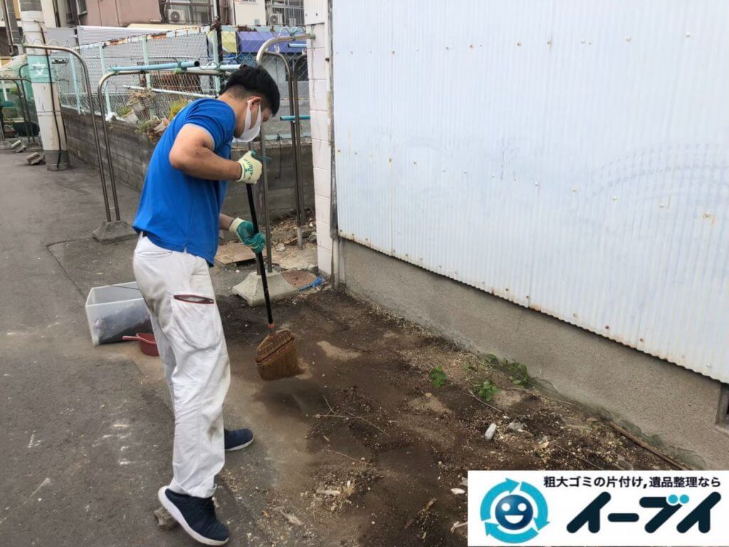 2020年10月2日大阪府大阪市天王寺区でゴミ屋敷化した汚部屋の片付け作業です。写真5