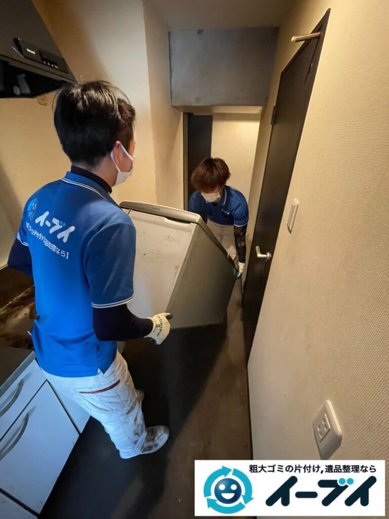 2021年6月15日大阪府大阪市北区で台所の片付けに伴い、冷蔵庫などの不用品回収。写真3