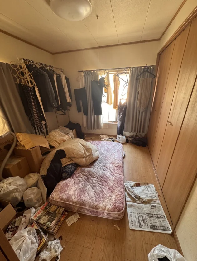 特殊清掃前のお部屋