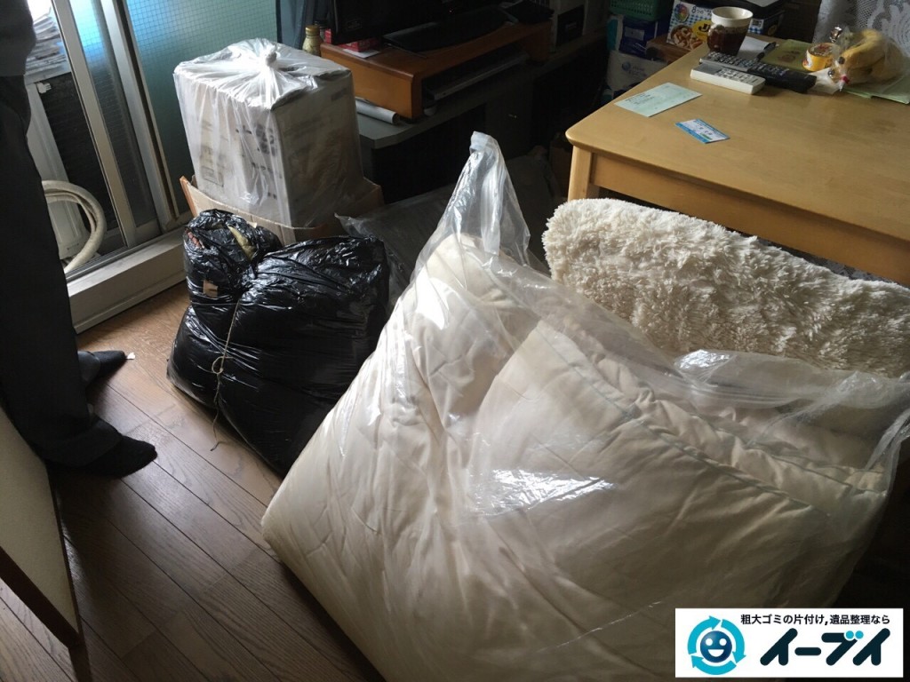 10月29日　大阪府大阪市住之江区でソファーと布団の粗大ゴミの不用品回収をしました。4