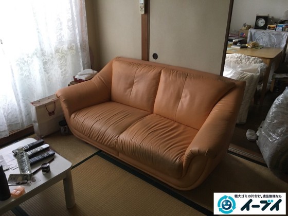 10月29日 大阪府大阪市住之江区でソファーと布団の粗大ゴミの不用品回収をしました。1