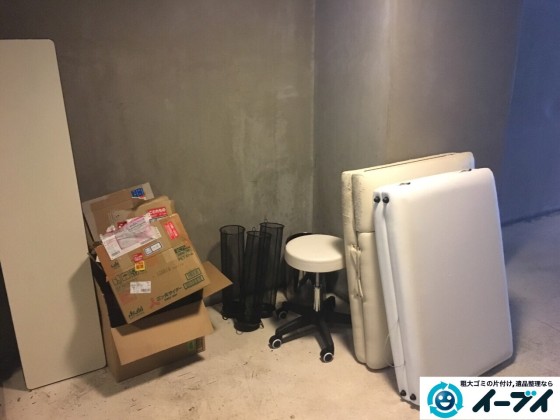 10月11日 大阪府大阪市北区でエステベットやホワイトボードや段ボールゴミの粗大ゴミの不用品回収をしました。写真3