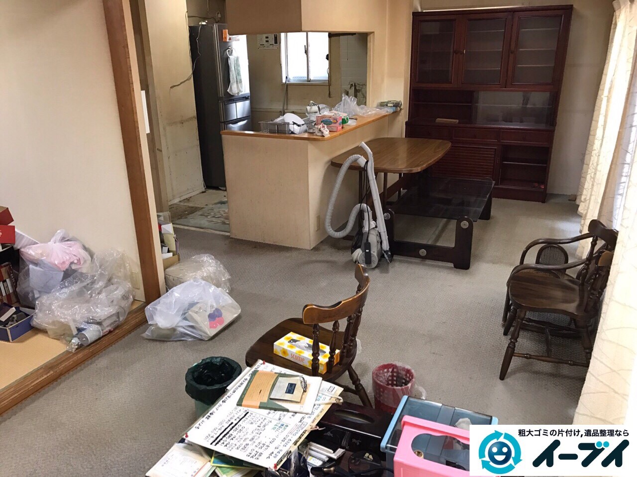 11月2日　大阪府泉大津市でダイニングテーブルや食器棚の大型家具の不用品回収をしました。写真5