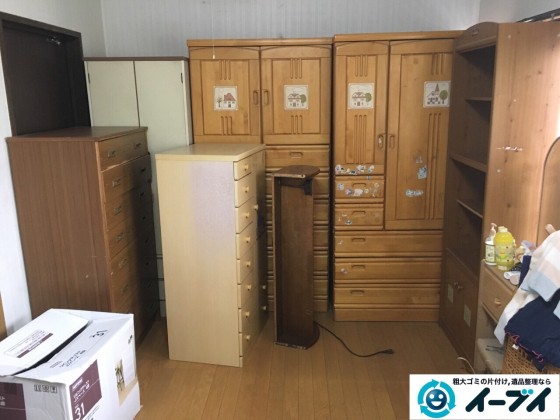 12月19日 大阪府東大阪市でタンスや学習机などの粗大ゴミの家具処分をしました。写真1