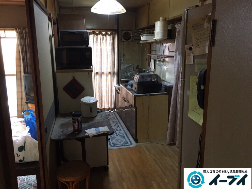 12月29日　大阪府大阪市住之江区で食器棚や冷蔵庫など粗大ゴミの片付けをしました。写真1