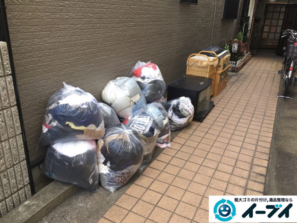 2017年3月7日大阪府大阪市都島区で婚礼家具や衣類などの粗大ゴミの不用品回収をしました。写真1