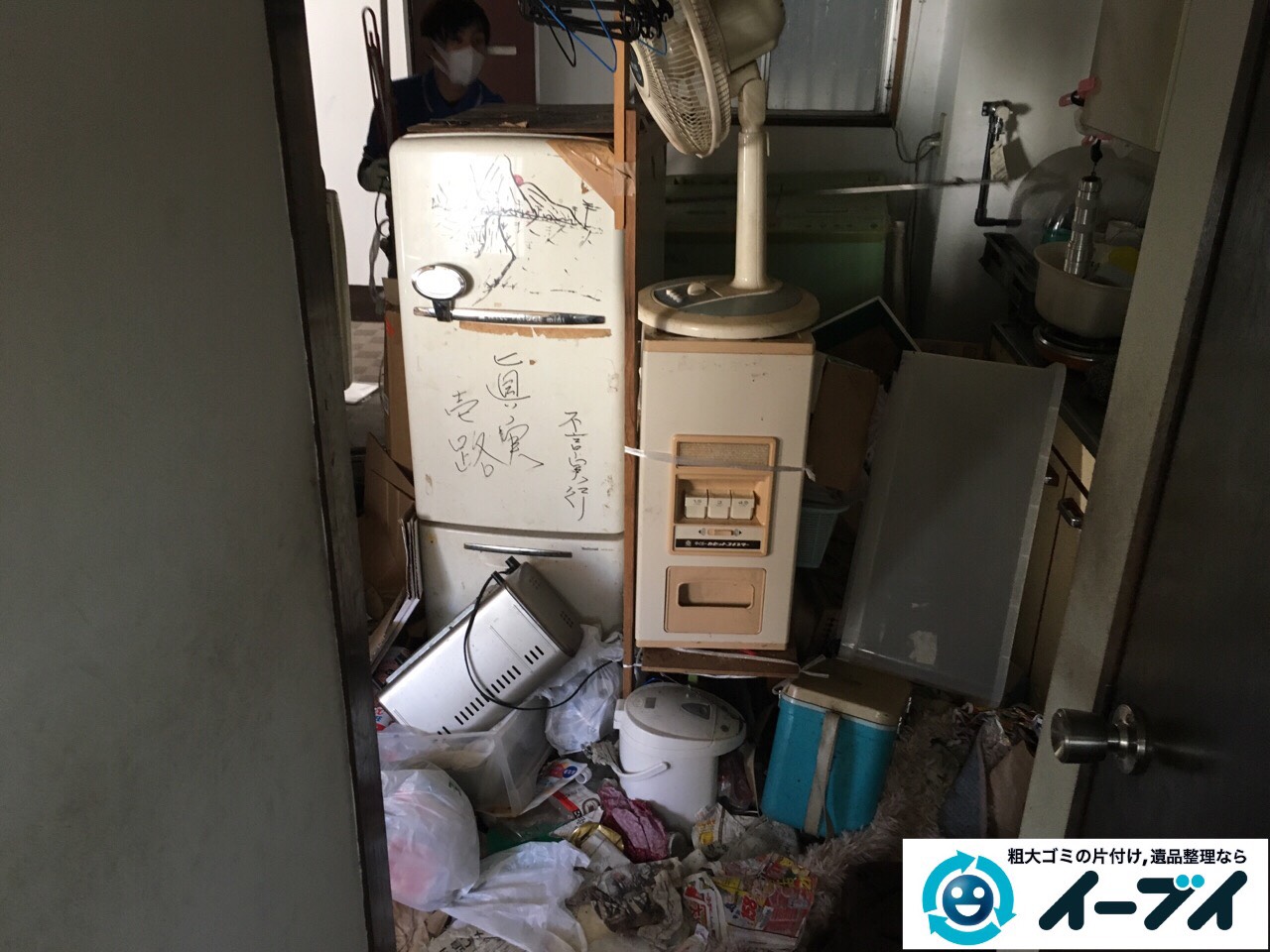 2017年2月18日大阪府摂津市で汚部屋状態になっているゴミ屋敷の片付けをしました。写6