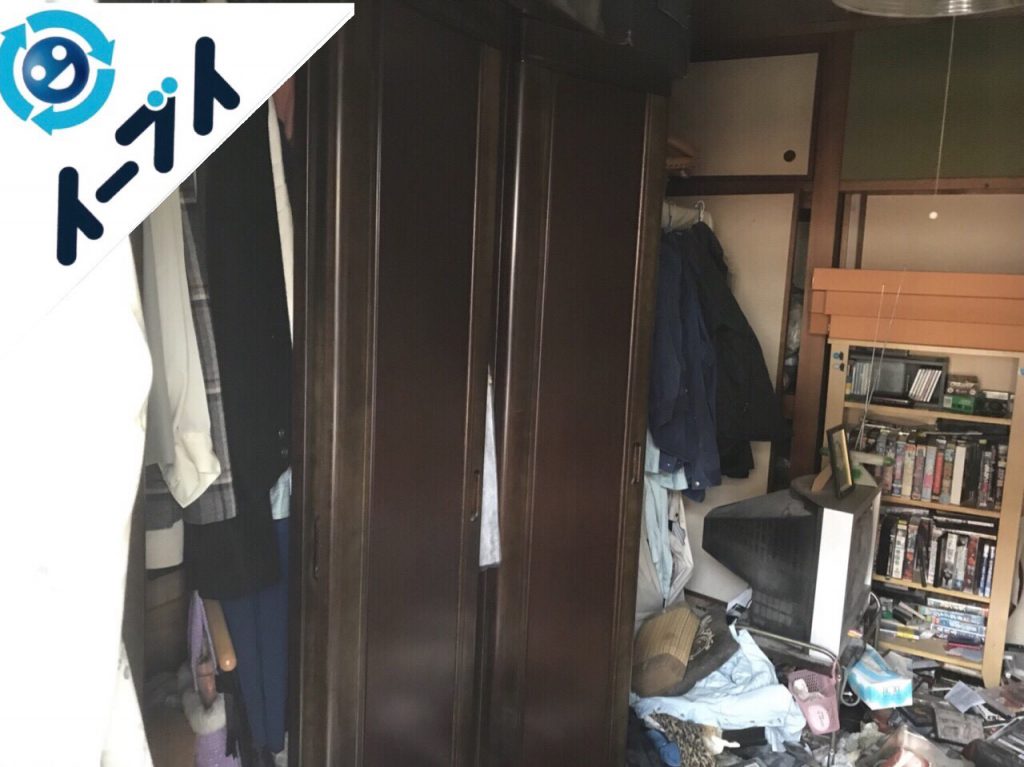 2018年6月1日大阪府枚方市でゴミ屋敷化した長年放置された部屋の片付け。写真1
