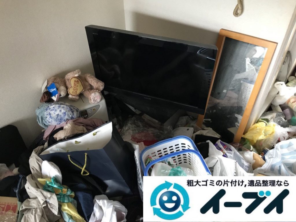 2018年11月27日大阪府大阪市浪速区で放置されていたワンルームゴミ屋敷の片付け。写真3