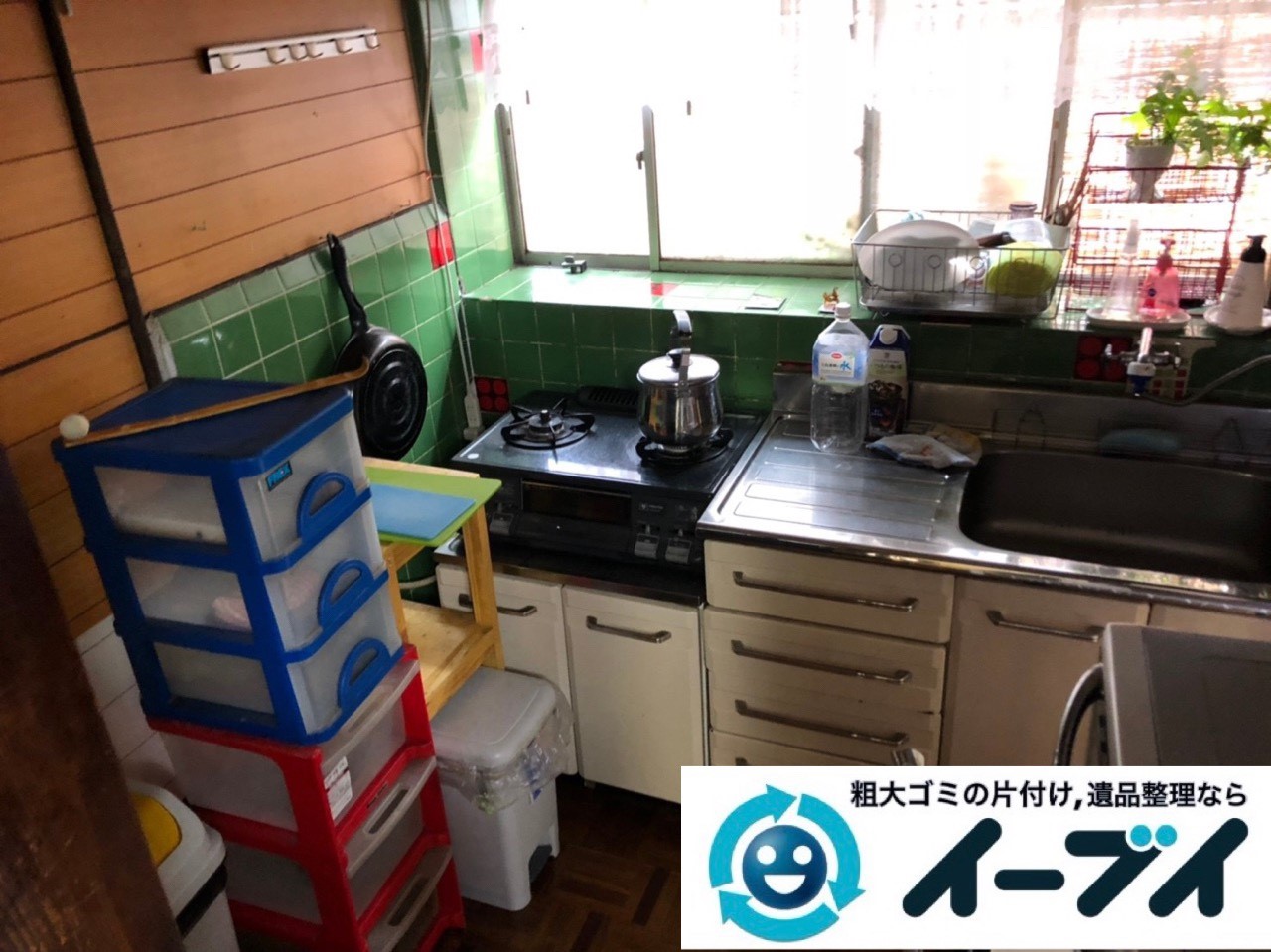 2018年11月30日大阪府大阪市旭区でガスコンロと電子レンジと食器棚の不用品回収をしました。写真4
