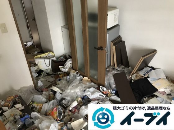 2019年1月5日大阪府大阪市港区で生活ゴミが溢れるゴミ屋敷状態の片付け作業。写真5