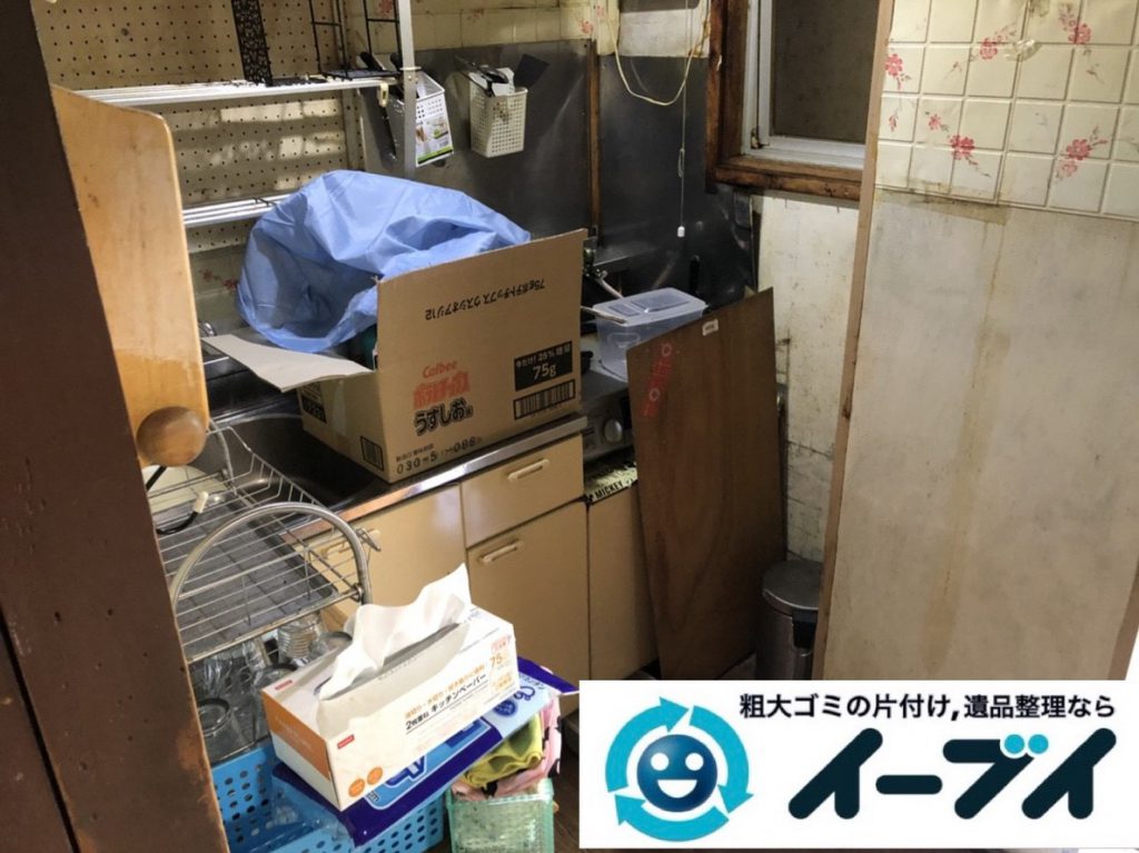 2019年３月５日大阪府吹田市で台所などの不用品回収作業。写真1