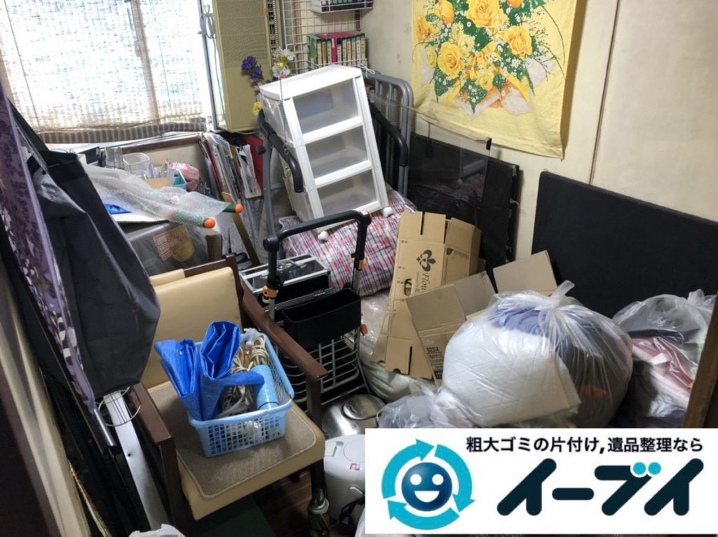 2019年3月9日大阪府和泉市で足の踏み場がないゴミ屋敷化した汚部屋の片付け作業。写真3