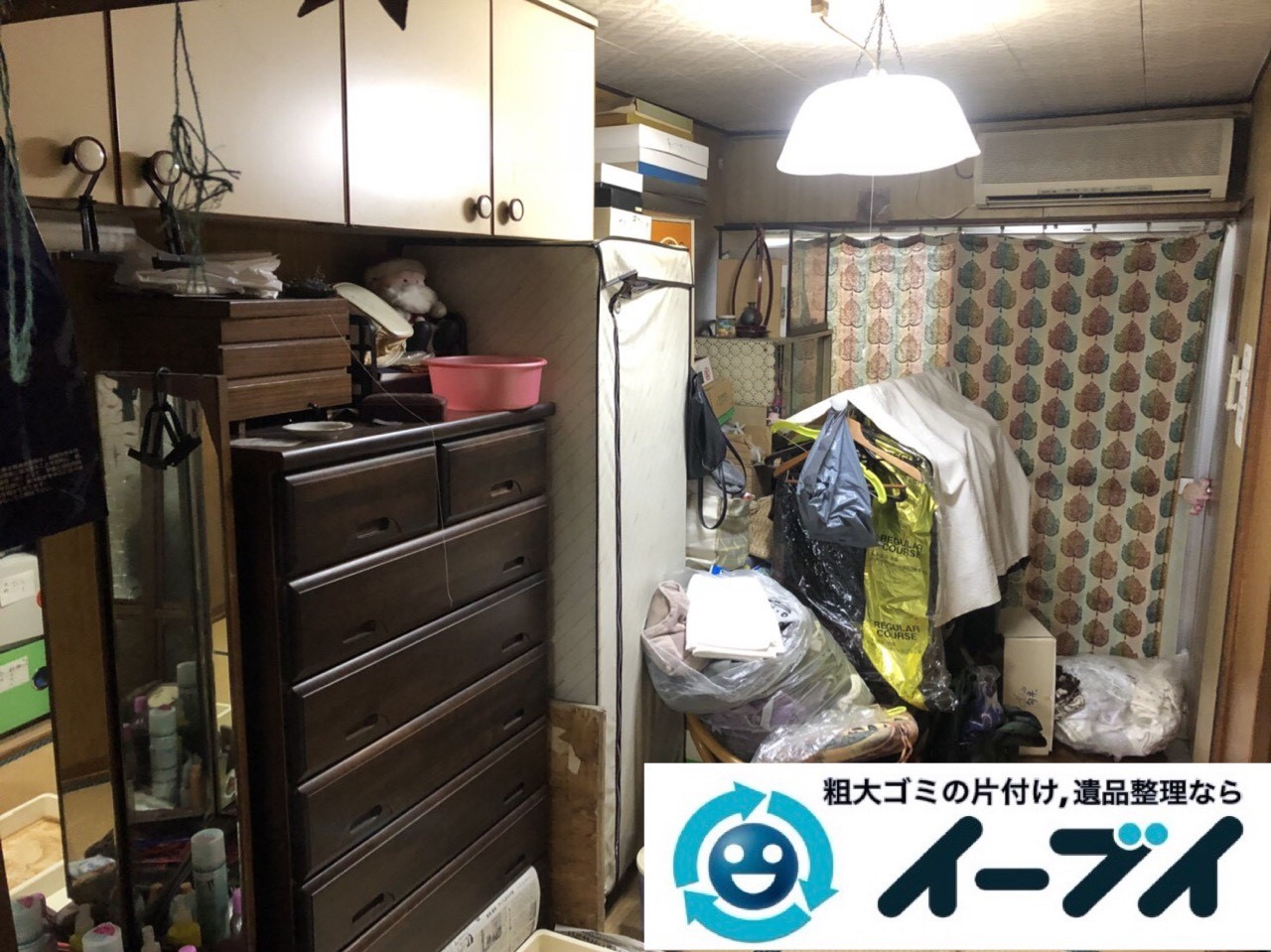 2019年4月16日大阪府八尾市でゴミ屋敷化した汚部屋の片付け作業。写真1