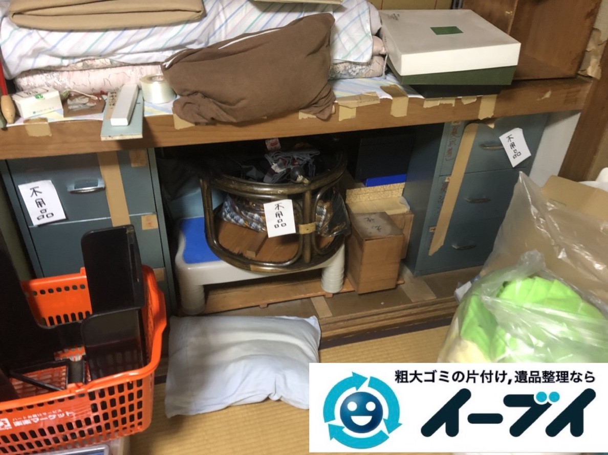 2019年5月27日大阪府大阪市都島区でデスクや金庫の不用品回収。写真1月