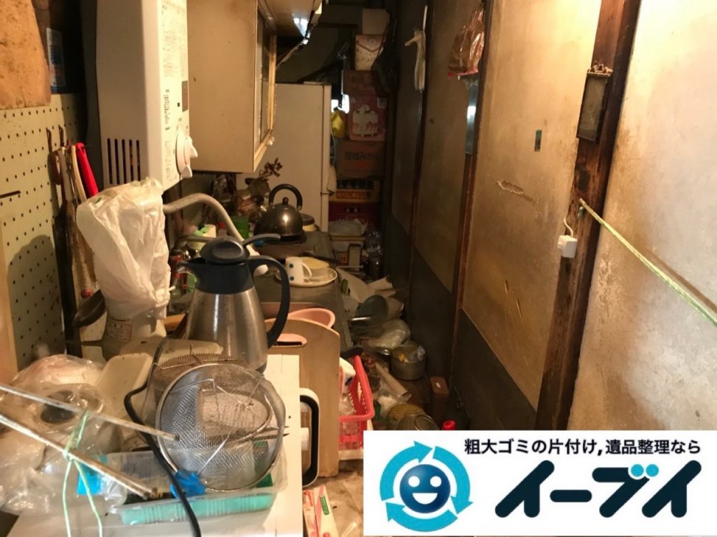 2019年6月8日大阪府大阪市大正区でゴミ屋敷化した汚部屋の片付け作業。写真3