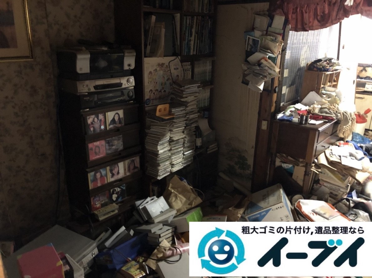 2019年5月31日大阪府大阪市此花区でマンション一室のゴミ屋敷化した汚部屋の片付け作業。写真1