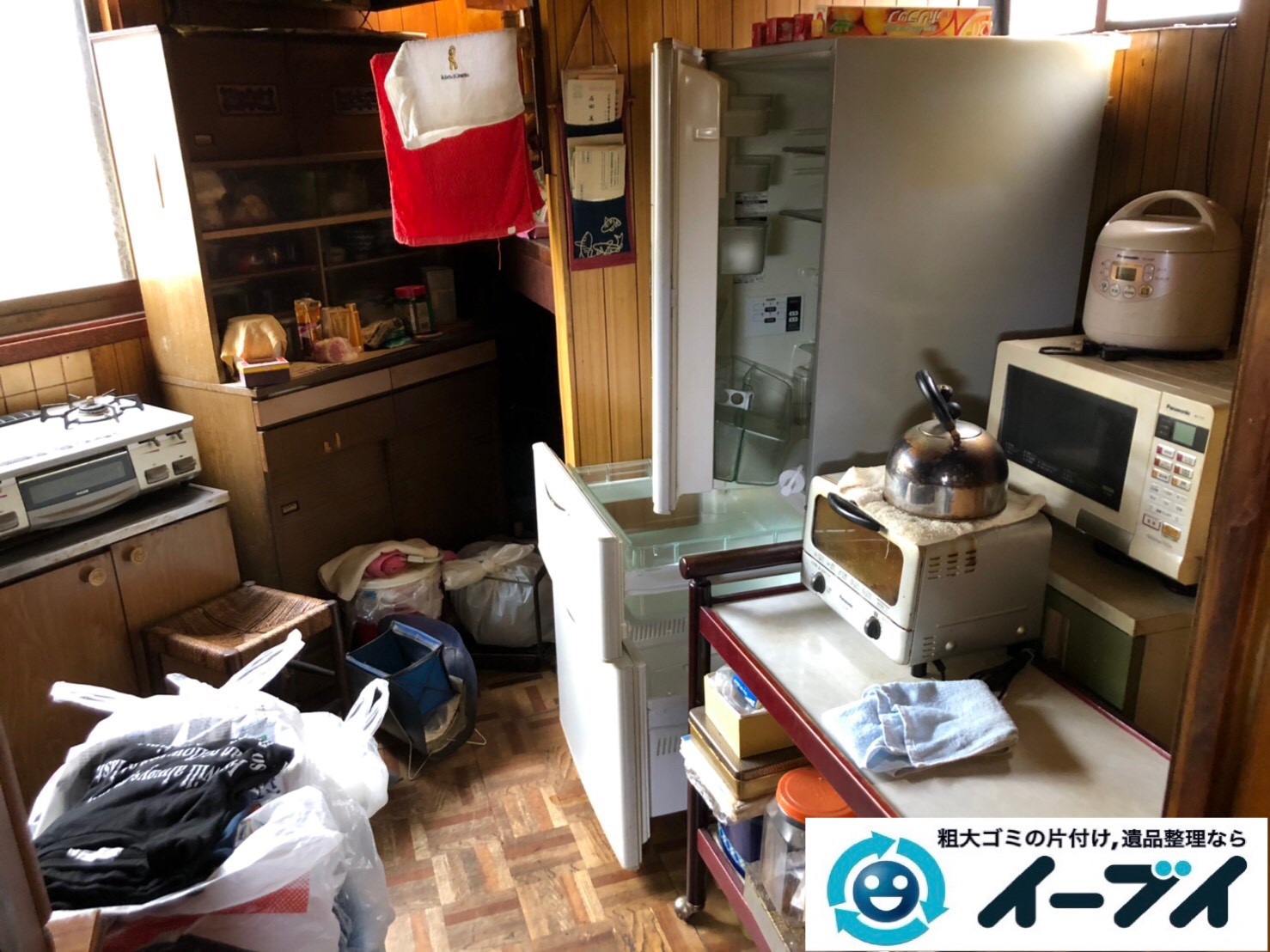 2019年7月17日大阪府堺市南区で食器棚の大型家具、冷蔵庫の大型家電の不用品回収。写真3