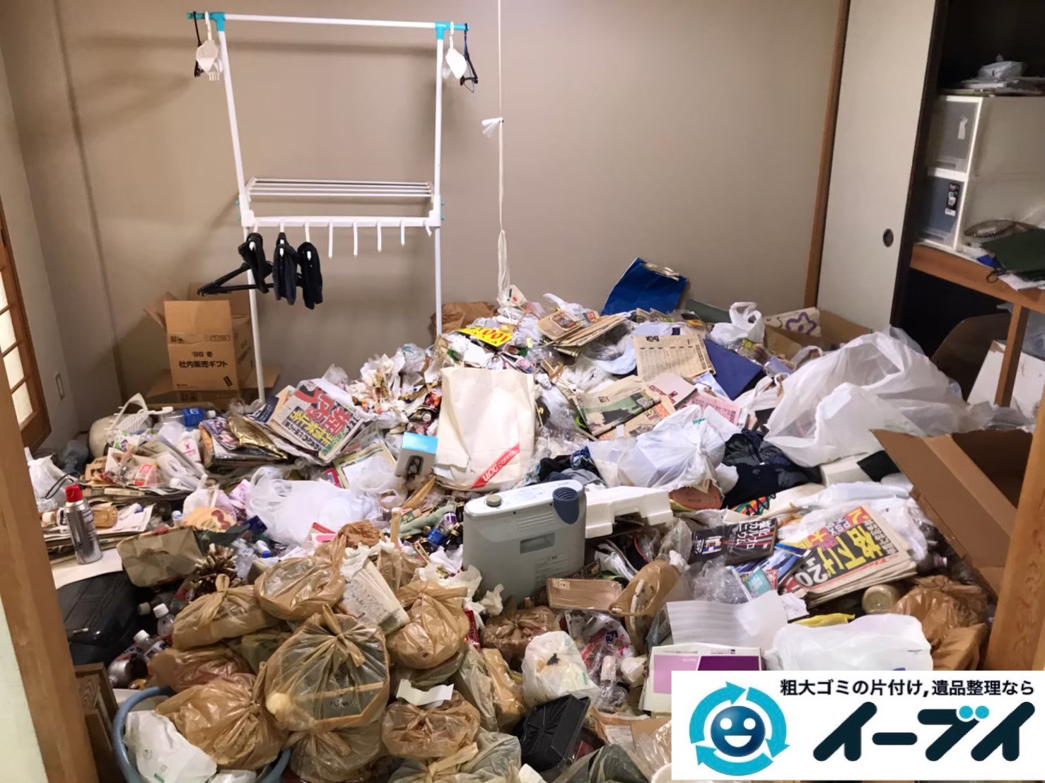 2020年5月15日大阪府大阪市港区でゴミ屋敷化した押し入れやお部屋の片付け作業のご依頼です。写真2