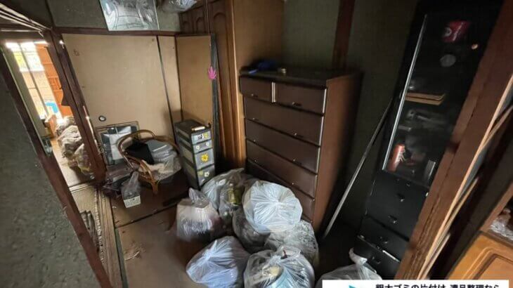 2022年2月23日大阪府松原市で細かなモノが多く散乱した汚部屋の片付け。写真3