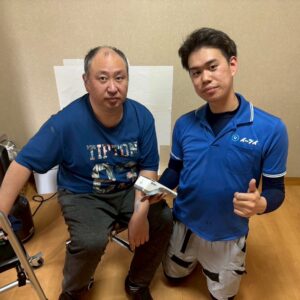 大阪府寝屋川市のお客様との写真