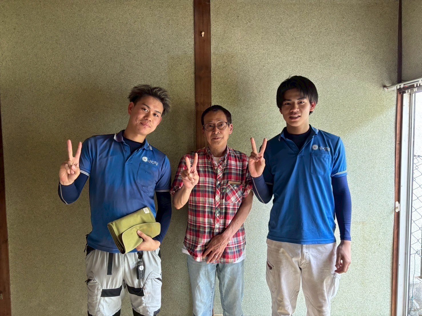 大阪府寝屋川市のお客様との写真