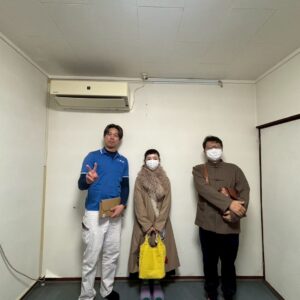 イーブイ大阪-遺品整理-堺市中区のお客様とのお写真