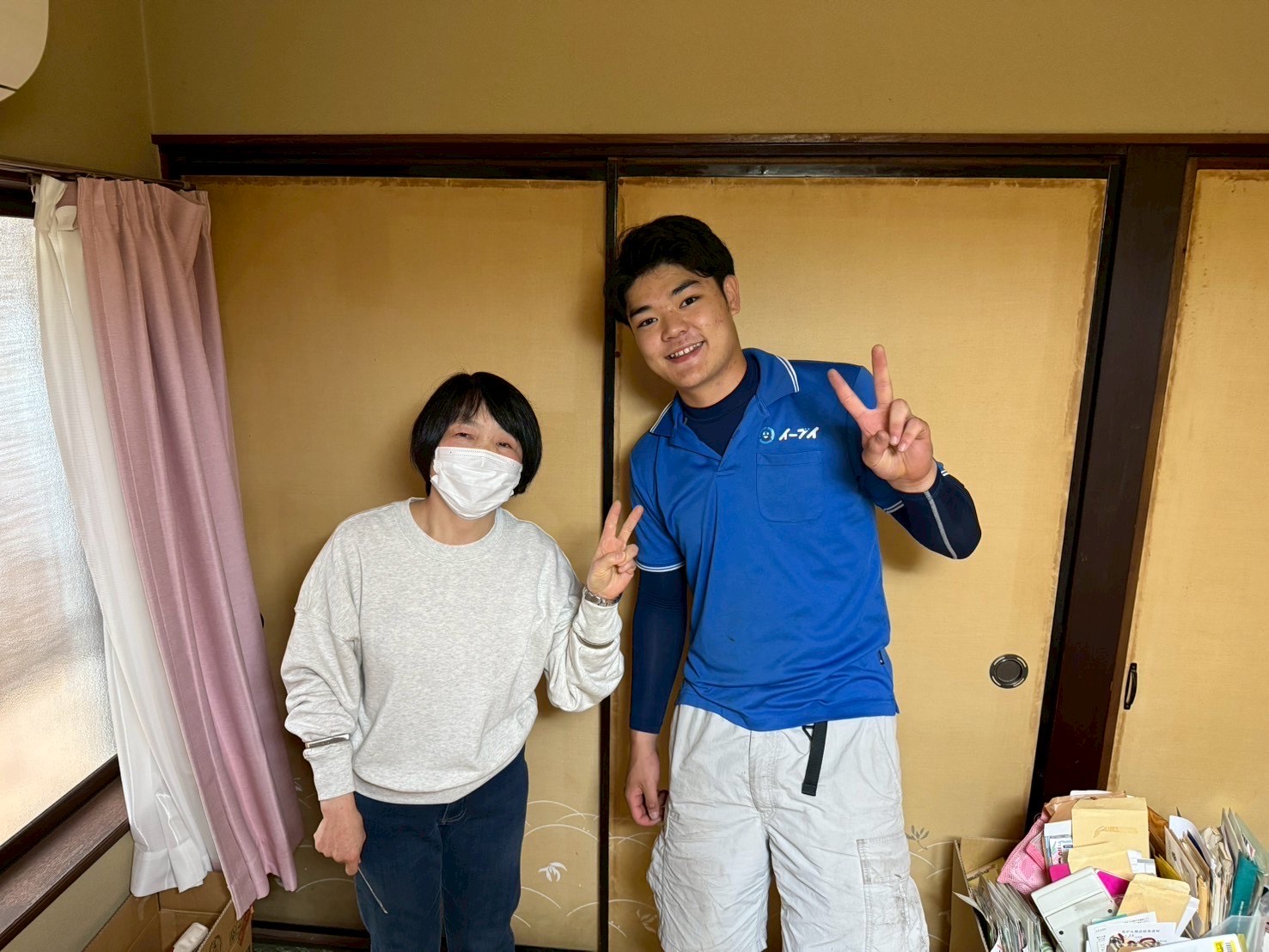 イーブイ京都-不用品回収-京都市のお客様との写真