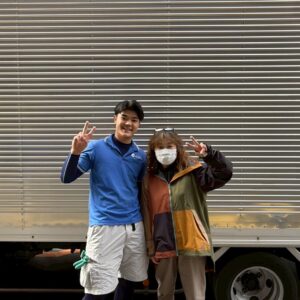 イーブイ大阪-不用品回収-吹田市のお客様とのお写真