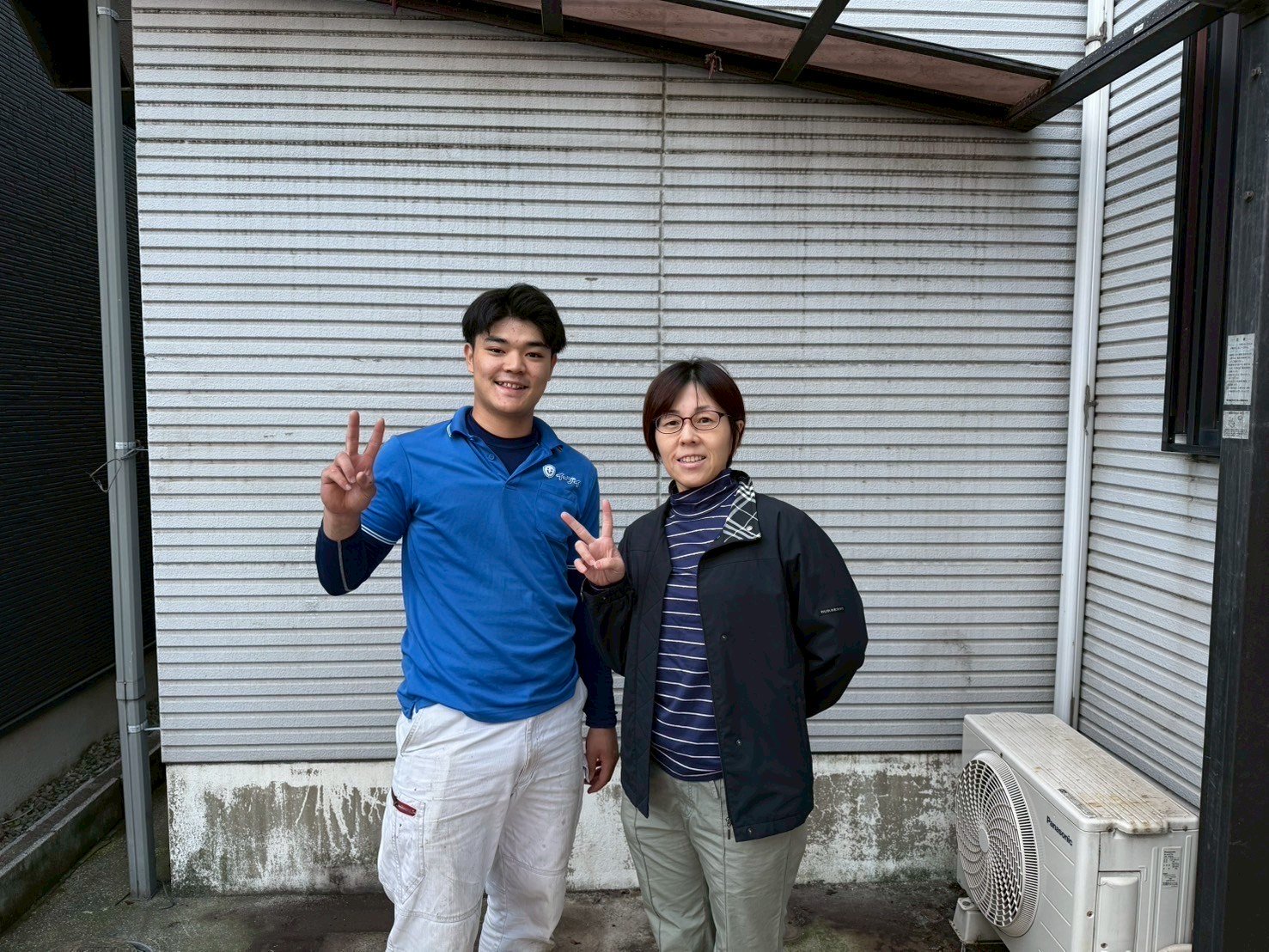 イーブイ大阪-不用品回収-大阪市大正区のお客様とのお写真